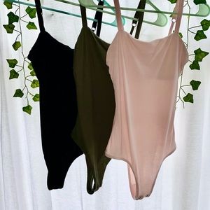 3 pack of hollister Body suits